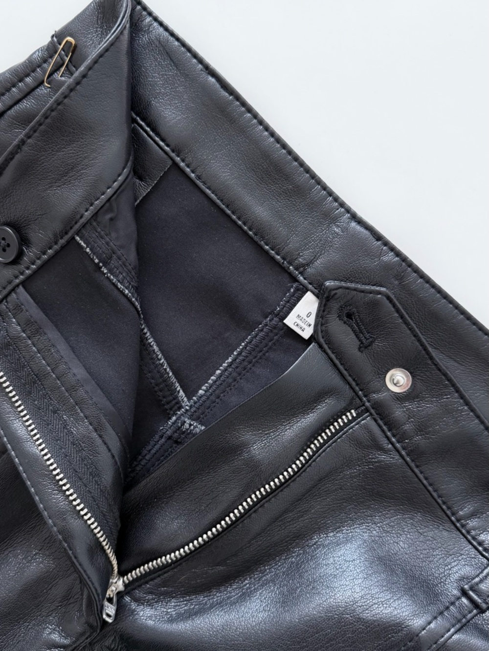 Aritzia Wilfred Rebel Vegan Leather Pants Black High Rise Straight Leg Size 0 - Picture 3 of 16